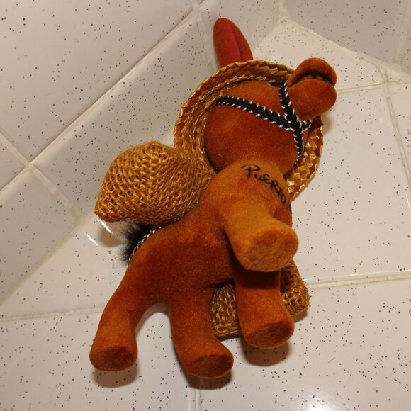Vintage Fuzzy Flocked Donkey Carrying Salt & Pepper Shakers Puerto Rico Souvenir - Picture 12 of 13
